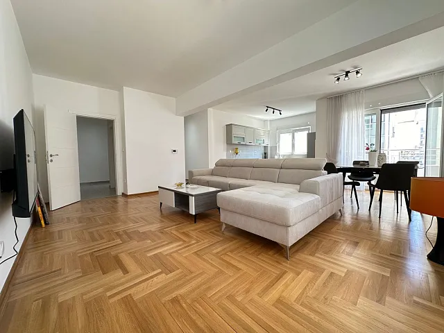Four-Bedroom Apartment in a Great Budva Location — photo 9